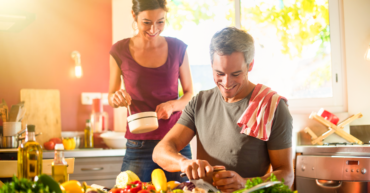 A obesidade foi observada em 21,8% dos homens e em 29,5% das mulheres com 18 anos ou mais de idade no Brasil; Entre 2003 e 2019, os resultados de duas pesquisas do IBGE mostraram que a proporção de obesos na população com 20 anos ou mais de idade no Brasil passou de 12,2% para 26,8%.